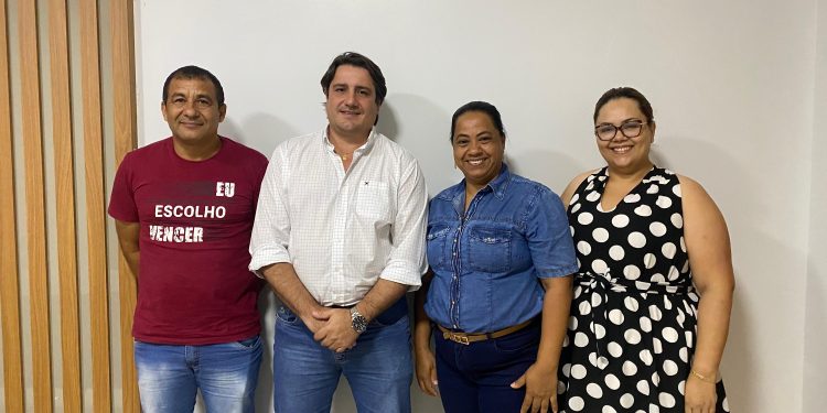 Deputado Eduardo anuncia investimentos em turismo e infraestrutura em Jau e o povoado do Retiro